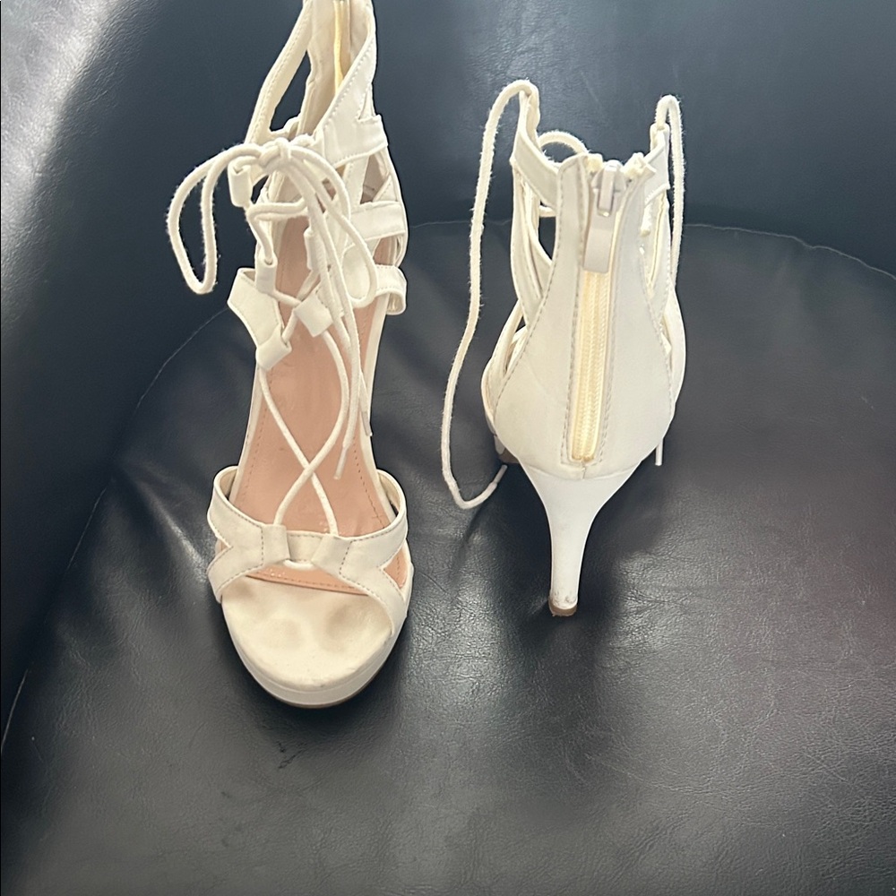 TOP Moda White Strappy Heels - Picture 3 of 3